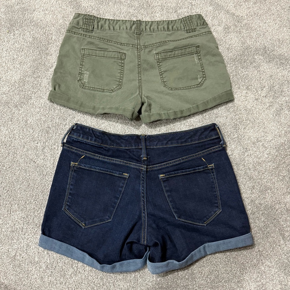 Mossimo mid-rise Army Green Shorts and Dark Blue Jean Short Bundle size 0/2 - Picture 2 of 11